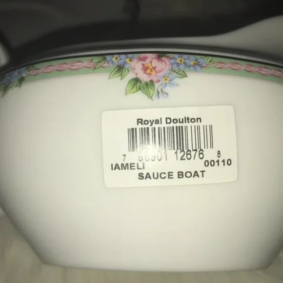 Vintage Royal Doulton Amelia gravy boat and underplate set New - Picture 5 of 9